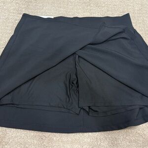 ZeroXposur Women's Black Skort